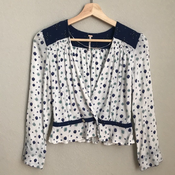 SOLD** FREE PEOPLE ‘where we roam’ ivory blouse - Picture 2 of 8